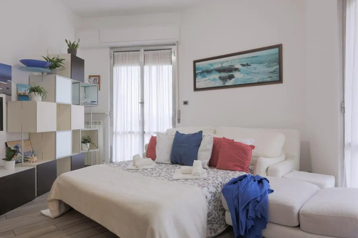Appartamento Vicino Alla Stazione Genoa Apartment